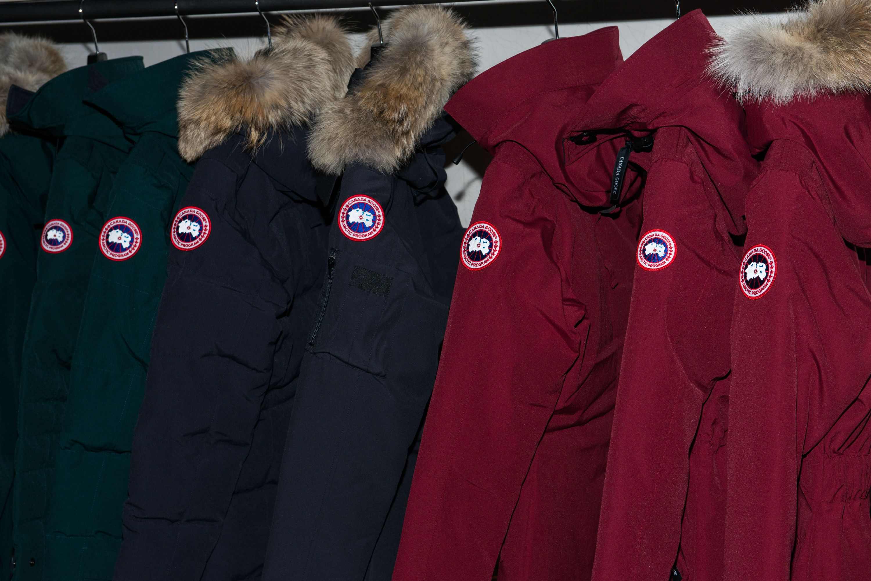 Canada goose hot sale jacket fur