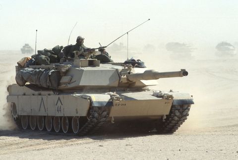 m1a1 abrams tanks in the desert