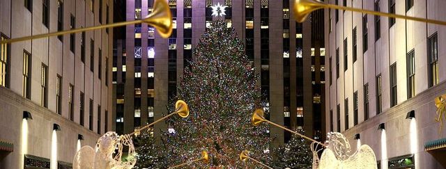 Christmas preparations in New York