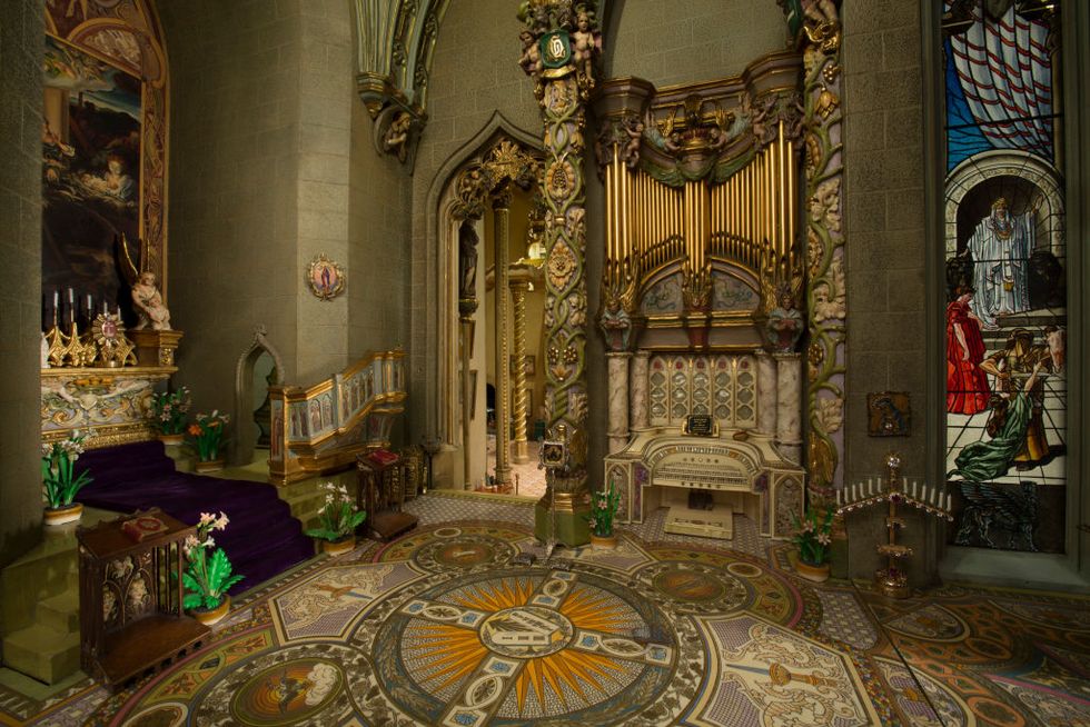 chapel inside colleen moore's fairy castle