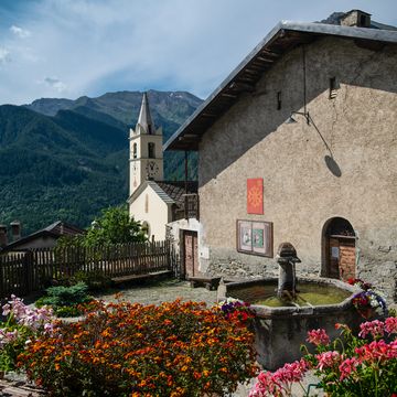 usseaux borgo dei murales