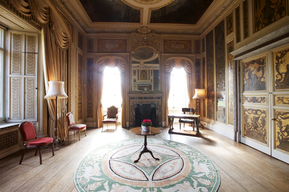 Daily Life At Highclere Castle Home To Television Program Downton Abbey