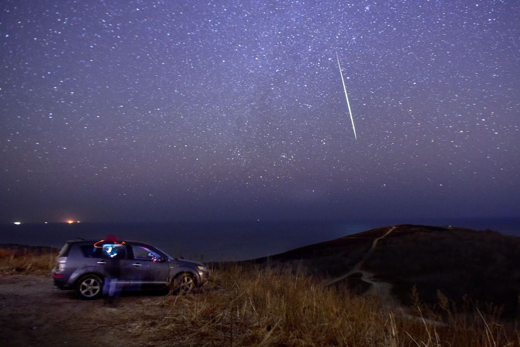 The Geminid Meteor Shower Shower Will Light Up The Night Sky This Weekend