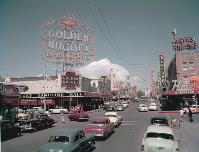 Vintage Las Vegas on X: Riviera, Las Vegas Strip, 1961   / X