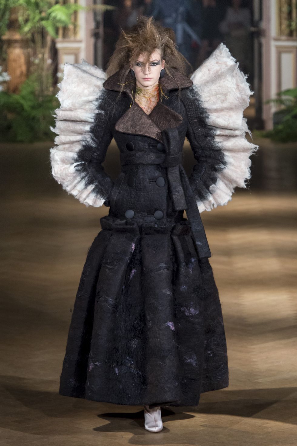 15 Fashionable Halloween Costume Ideas Inspired By The Runway