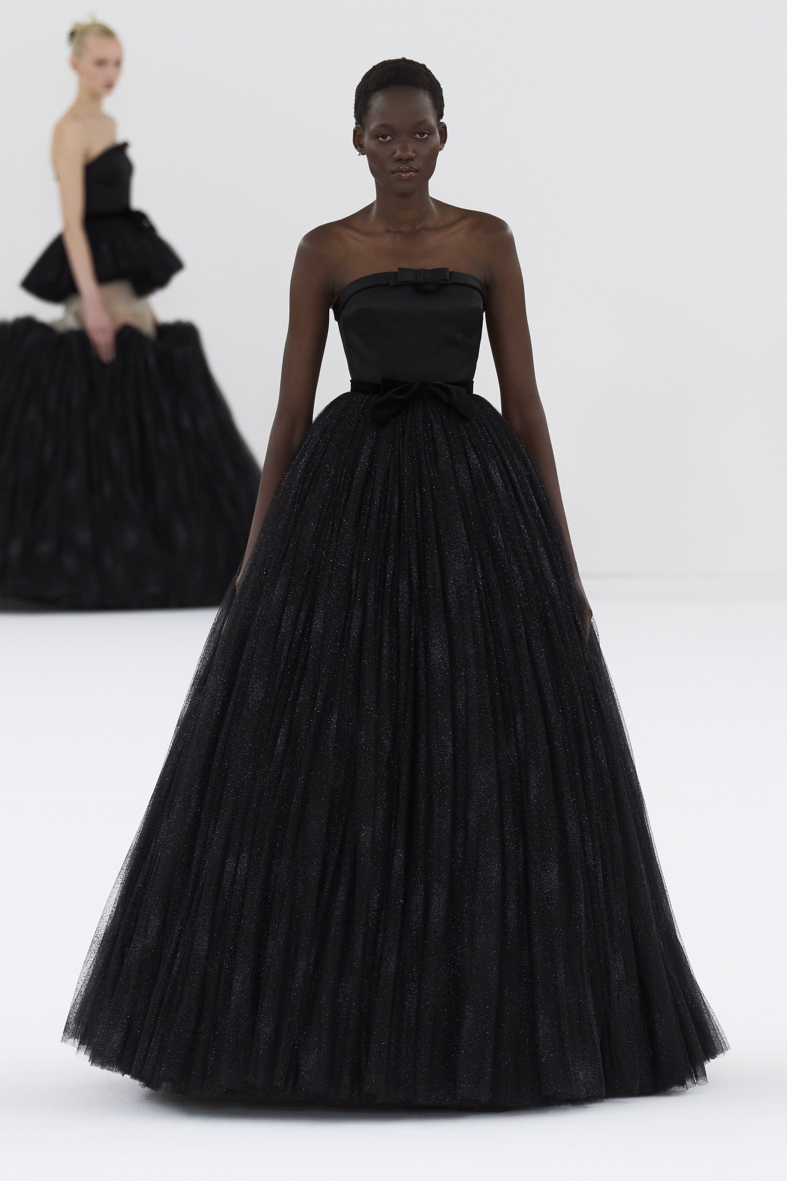 ヴィクター&ロルフ(VIKTOR & ROLF)2024春夏オートクチュール ヴィクター&ロルフ(VIKTOR & ROLF)2024春夏オートクチュール