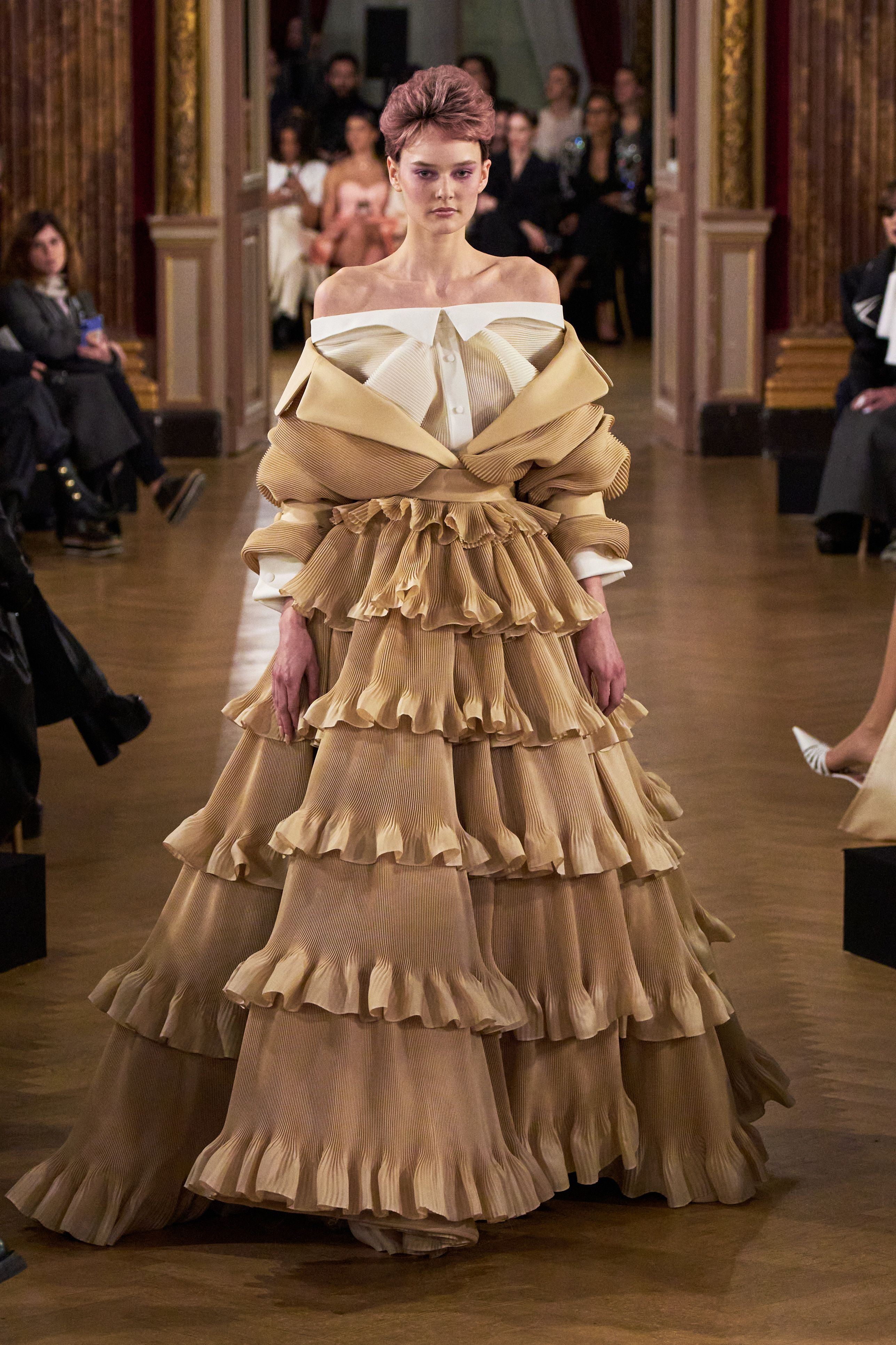 ヴィクター＆ロルフ（VIKTOR & ROLF）2025春夏オートクチュール