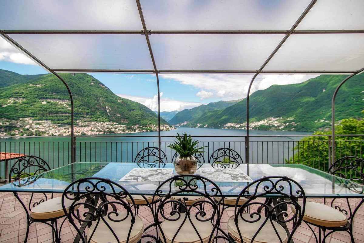 La Casa di Mattia - The House Of Travelers - Condominiums for Rent in Como,  Lombardia, Italy - Airbnb