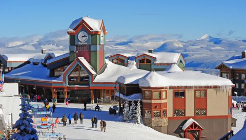 Snow, Winter, Ski resort, Mountain, Mountain range, Hill station, Recreation, Tourism, Resort, Vacation, 