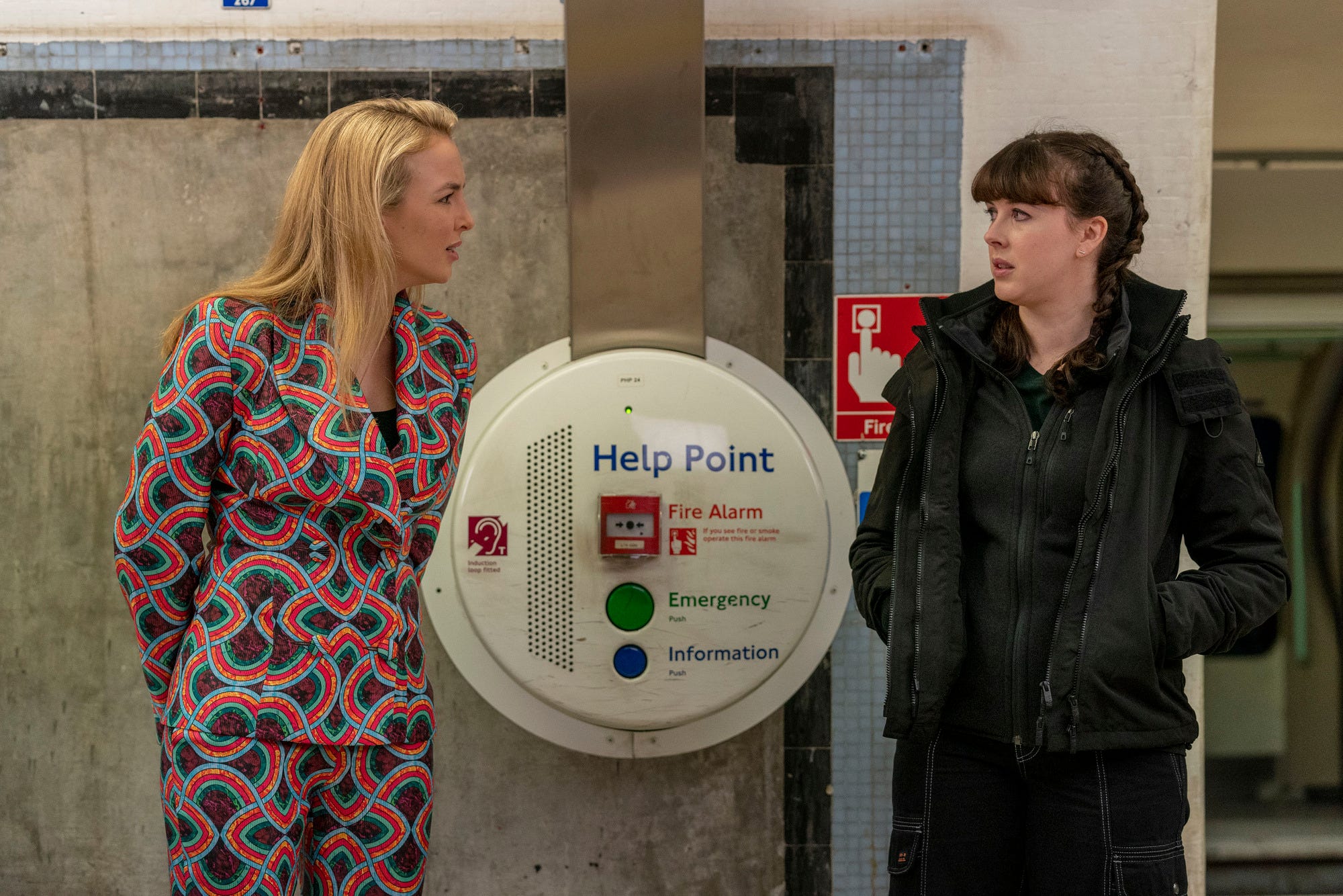 Killing Eve - Villanelle's Best Fashion Moments And Style