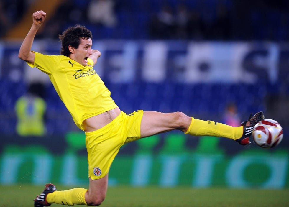 villarreal forward joseba llorente etxar