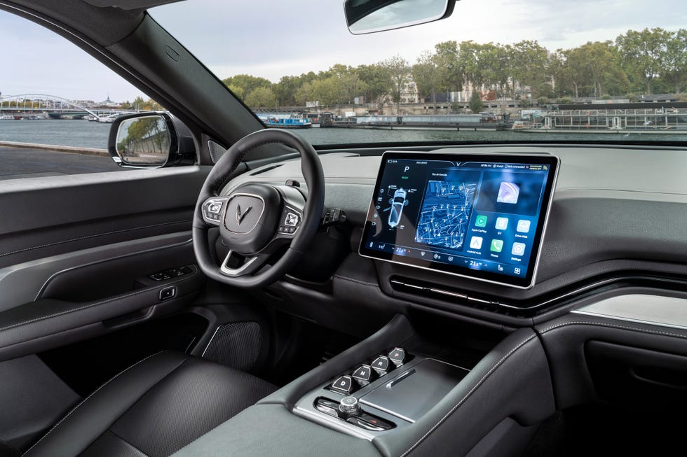 2024 VinFast VF 9 Photo Gallery