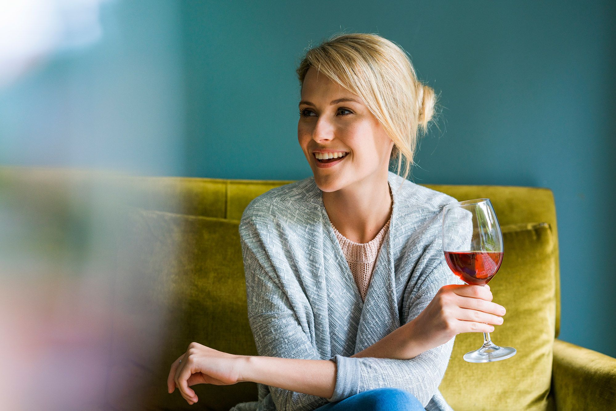 Calorie vino: bere un bicchiere fa ingrassare?