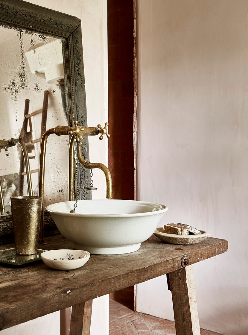 cotswolds vintage bathroom