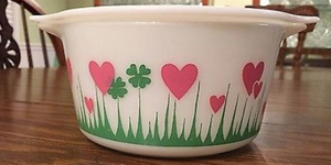 vintage pyrex lucky in love