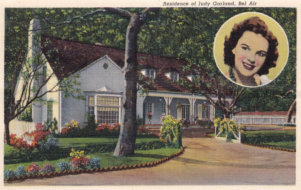 vintage souvenir postcard, judy garland's bel air home, movie star homes series, ca 1938