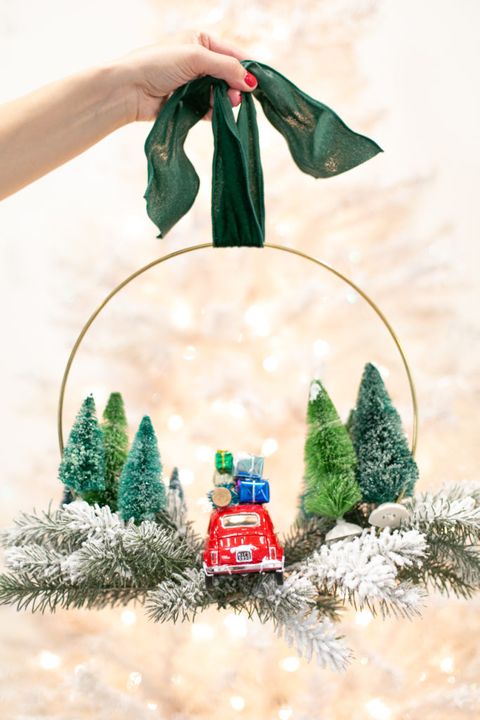 vintage toy car wreath outdoor christmas decorations