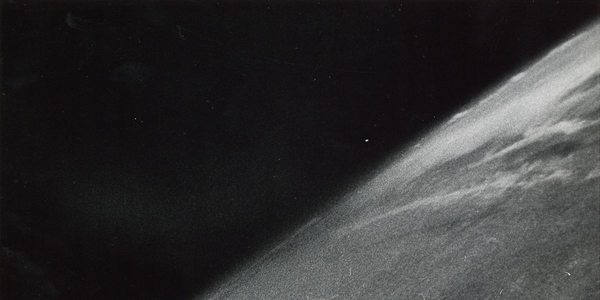 Dit beeld van de aarde uit 1946 was de eerste foto die in de ruimte werd genomen