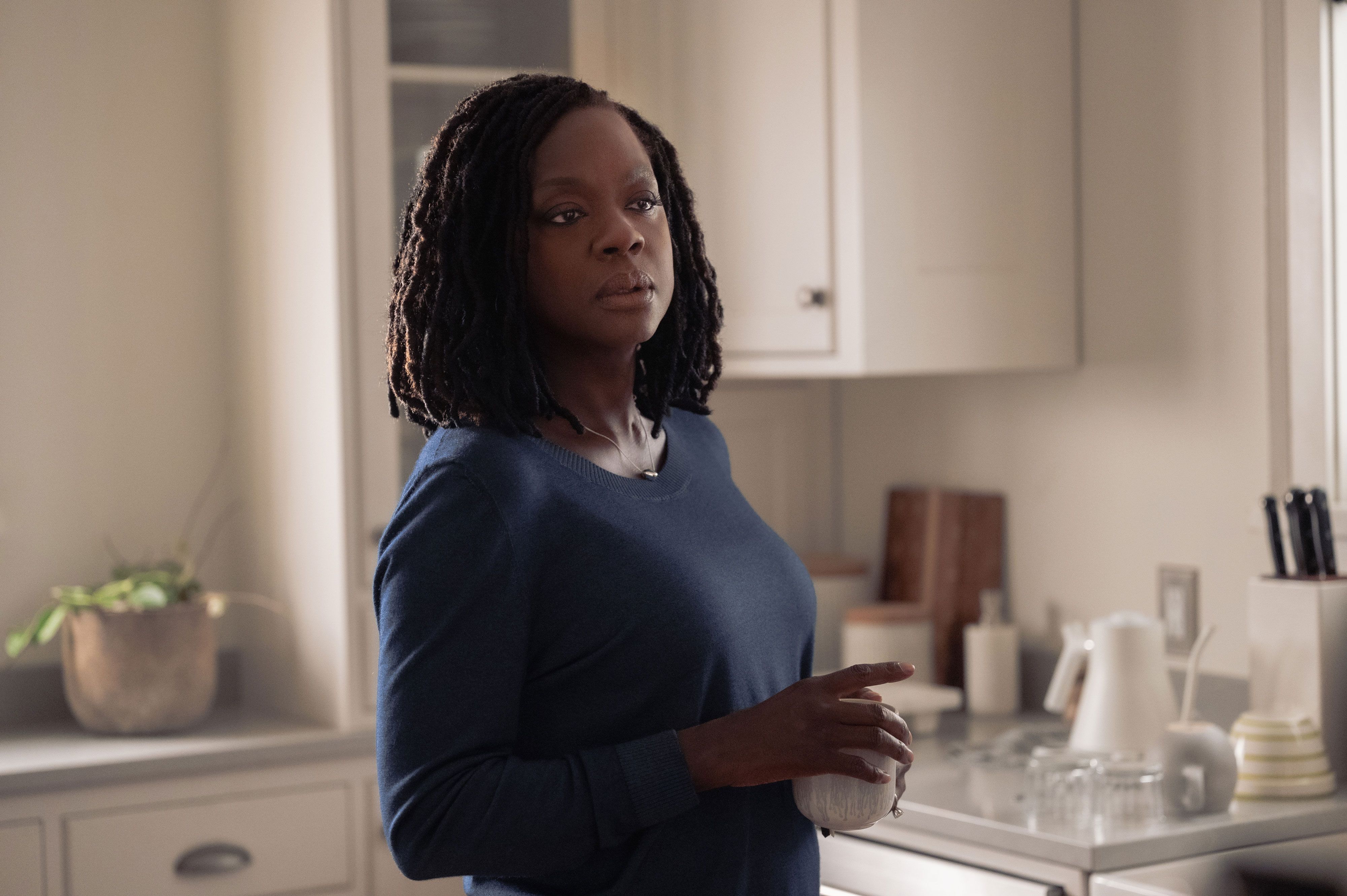 https://hips.hearstapps.com/hmg-prod/images/viola-davis-the-unforgivable-netflix-1635856721.jpg