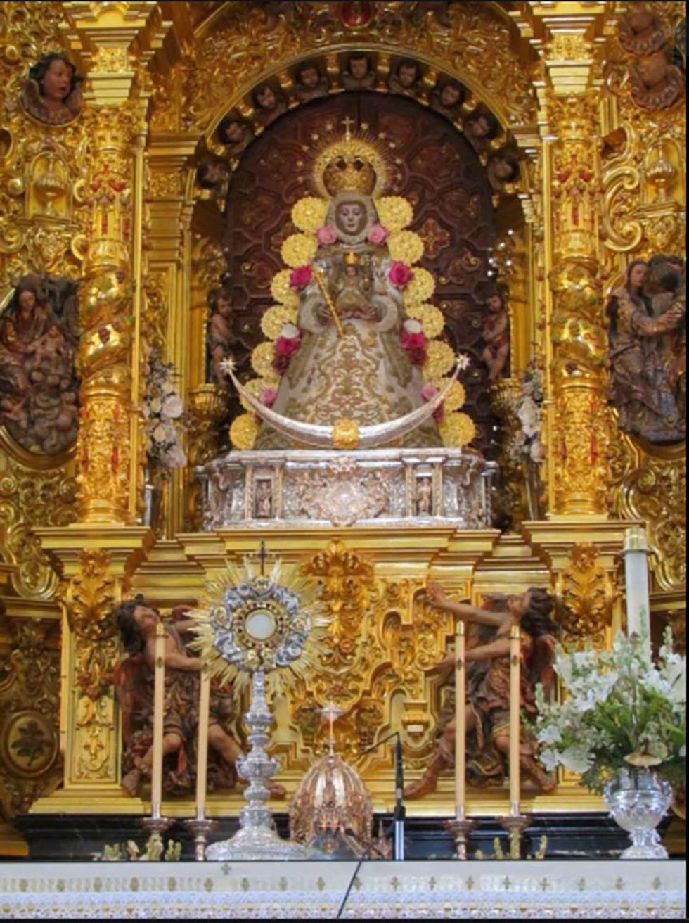 vista del altar de la virgen del rocío