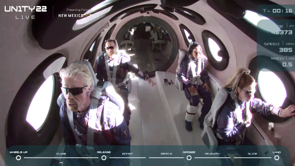 Op 11 juli 2021 ontsteekt het ruimtevliegtuig VSS Unity van Virgin Galactic met aan boord oprichter Richard Branson zijn raketmotor en vliegt naar een hoogte van 86 kilometer boven het aardoppervlak de grens van de ruimte