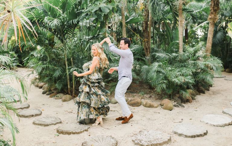 768px x 485px - Virginia Ashe & Ian Ross Embraced All Things Tropical For Their Wedding  Weekend in Cartagena