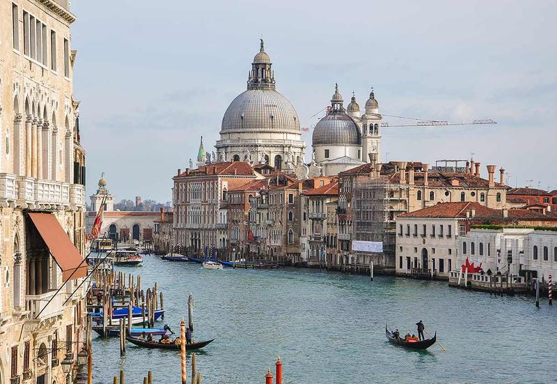 Che Venezia scopriremmo se la visitassimo solo con guide dell’Ottocento?