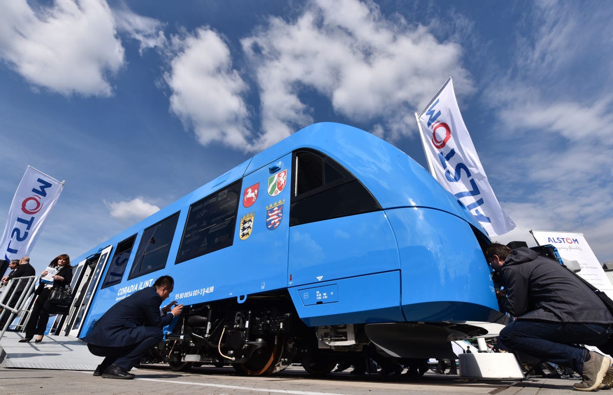 Hydrogen Trains in Europe, America | How Do Hydrogen Trains Work?