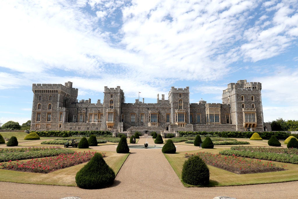 Royal castles and palaces you can tour remotely from home