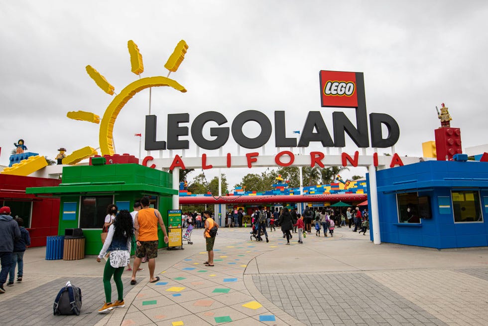 the lego movie world grand opening press preview
