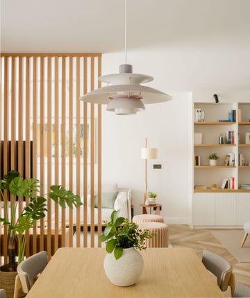 casa de verano en un pueblo de vizcaya salón, comedor y cocina abierta