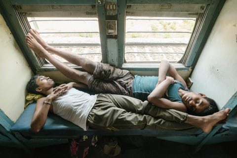 Veel mannen aan boord van de Vivek Express zijn bouwvakkers die naar huis terugkeren nadat ze in ZuidIndia hebben gewerkt waar de lonen hoger zijn