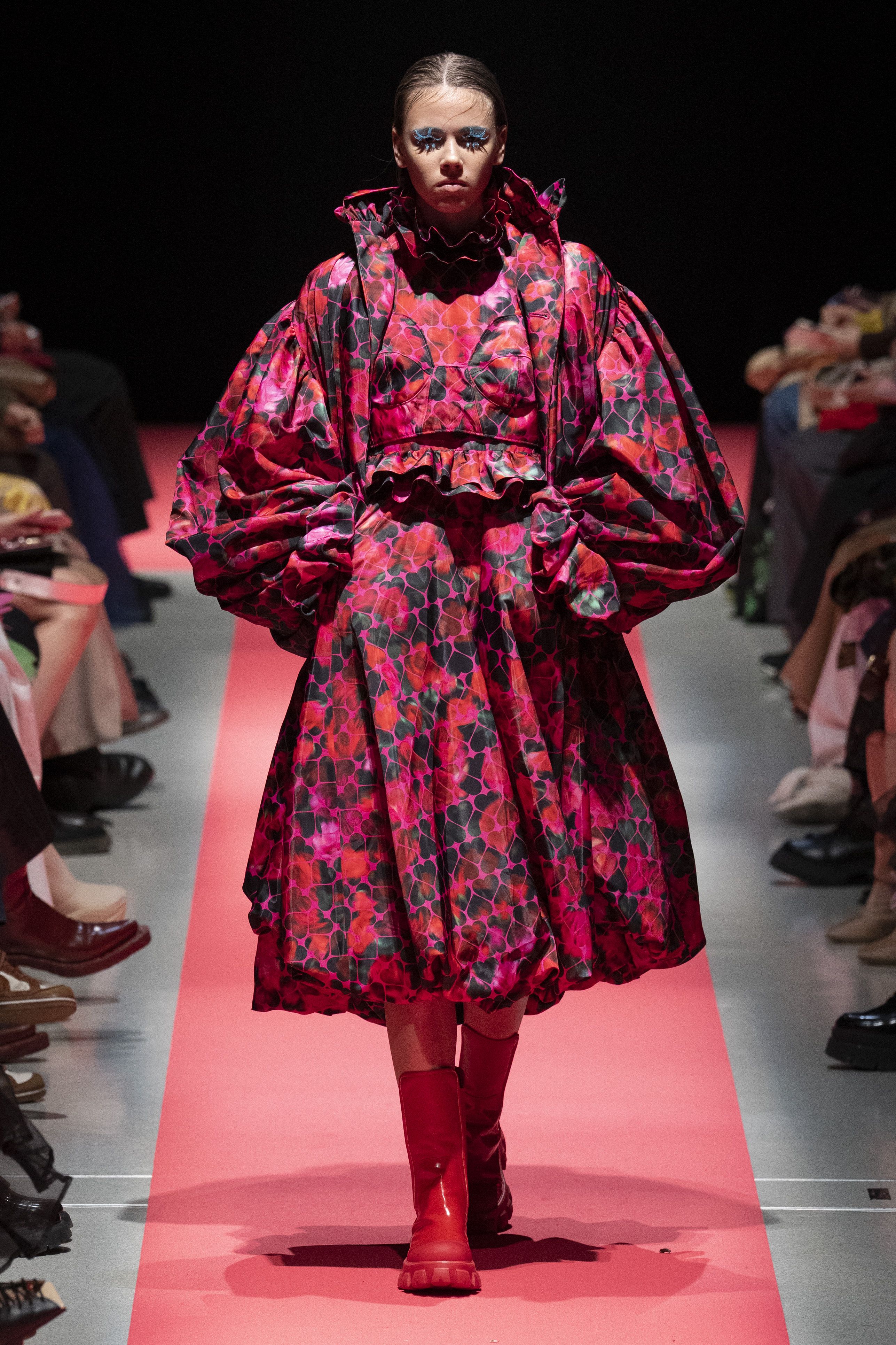 ヴィヴィアーノ(VIVIANO)2023秋冬コレクション | ファッション ヴィヴィアーノ(VIVIANO)2023秋冬コレクション | ファッション