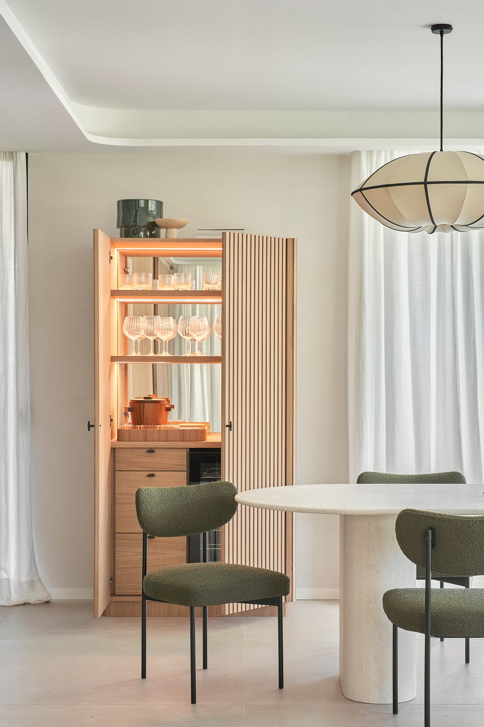 mueble bar de madera