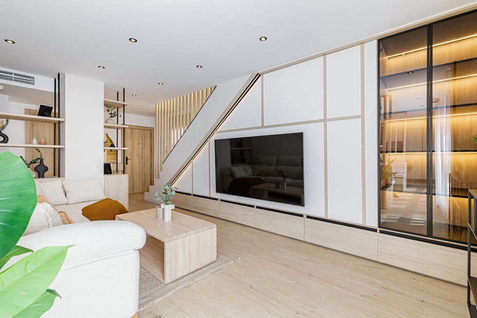 mueble con almacenaje bajo la escalera