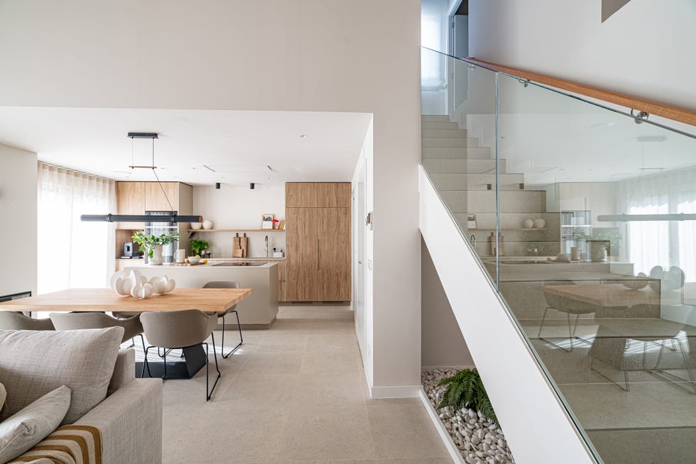 cocina con isla abierta al salón comedor