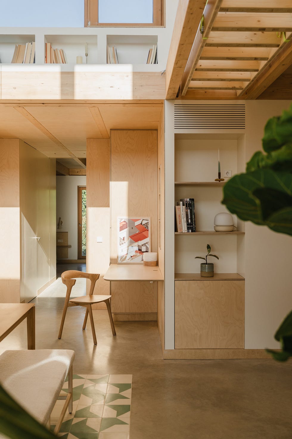 salón con zona de trabajo