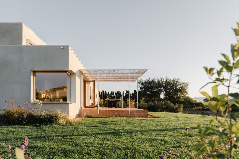vivienda unifamiliar con jardín