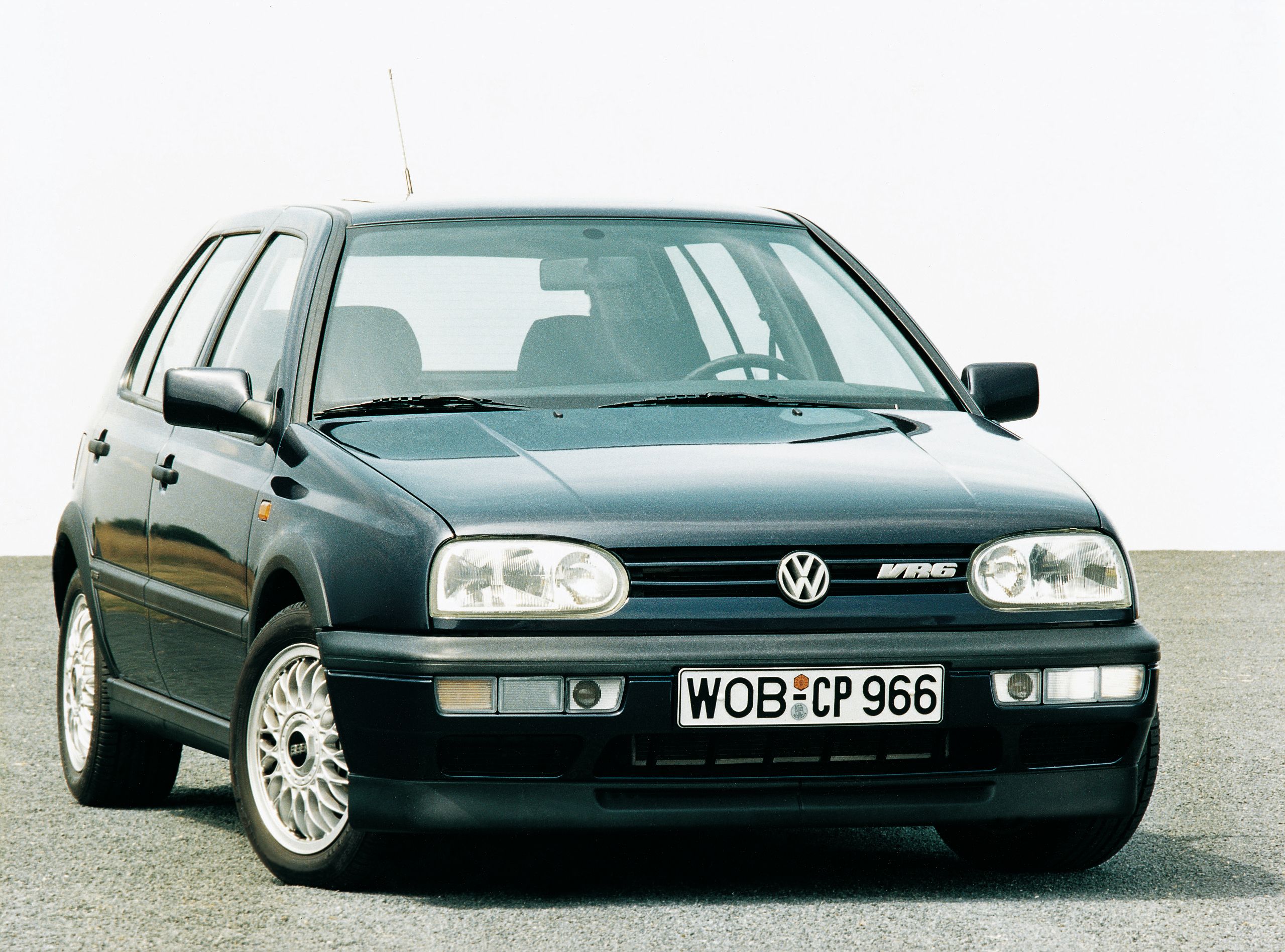 Куплю автомобиль гольф. VW Golf 3. Volkswagen гольф 3. Фольксваген гольф 3 1991. Фольксваген гольф 3 vr6.