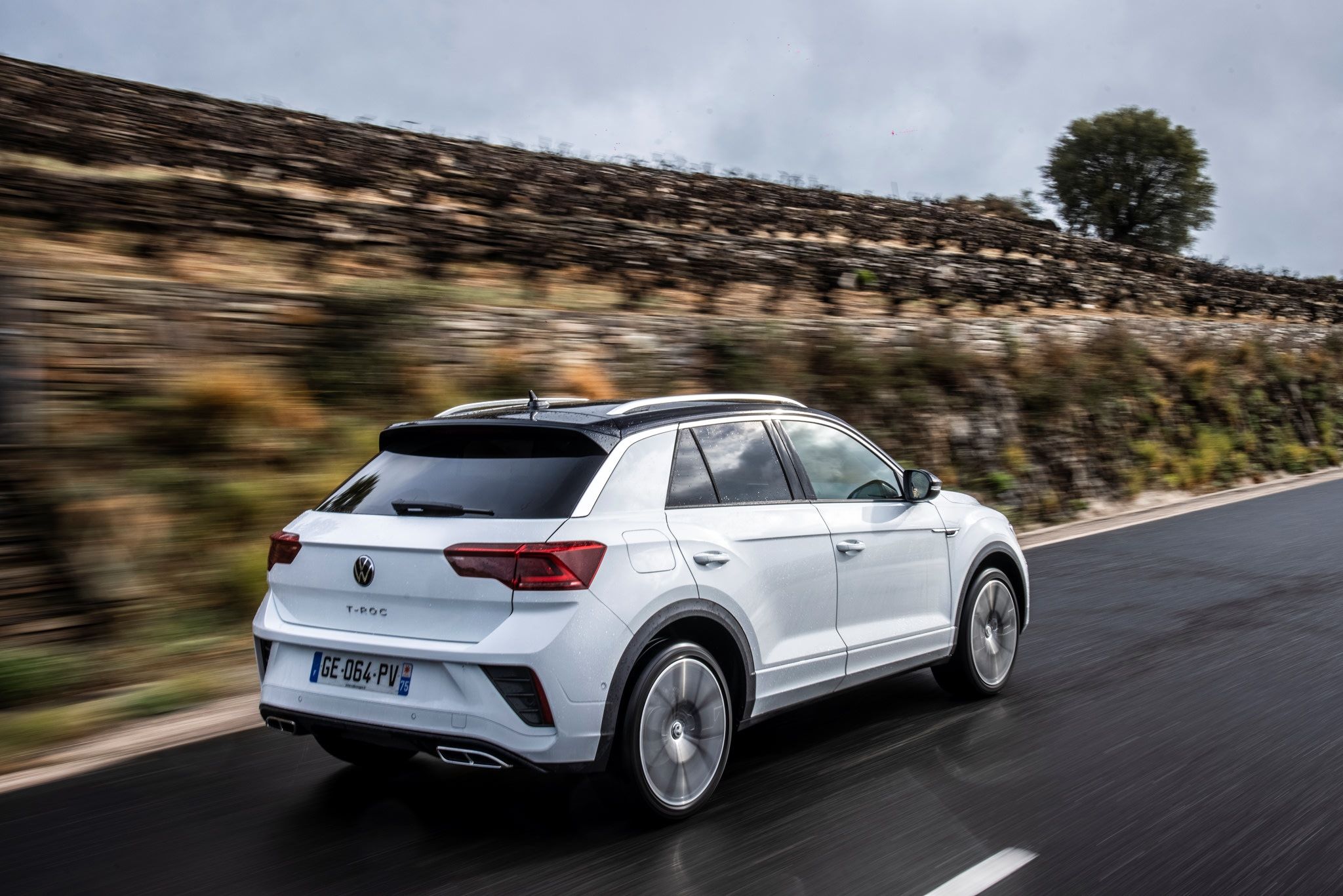 Volkswagen T-ROC 2022: características, fecha y precios - Carnovo