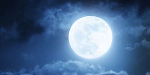 heeft de volle maan invloed op hoe we slapen