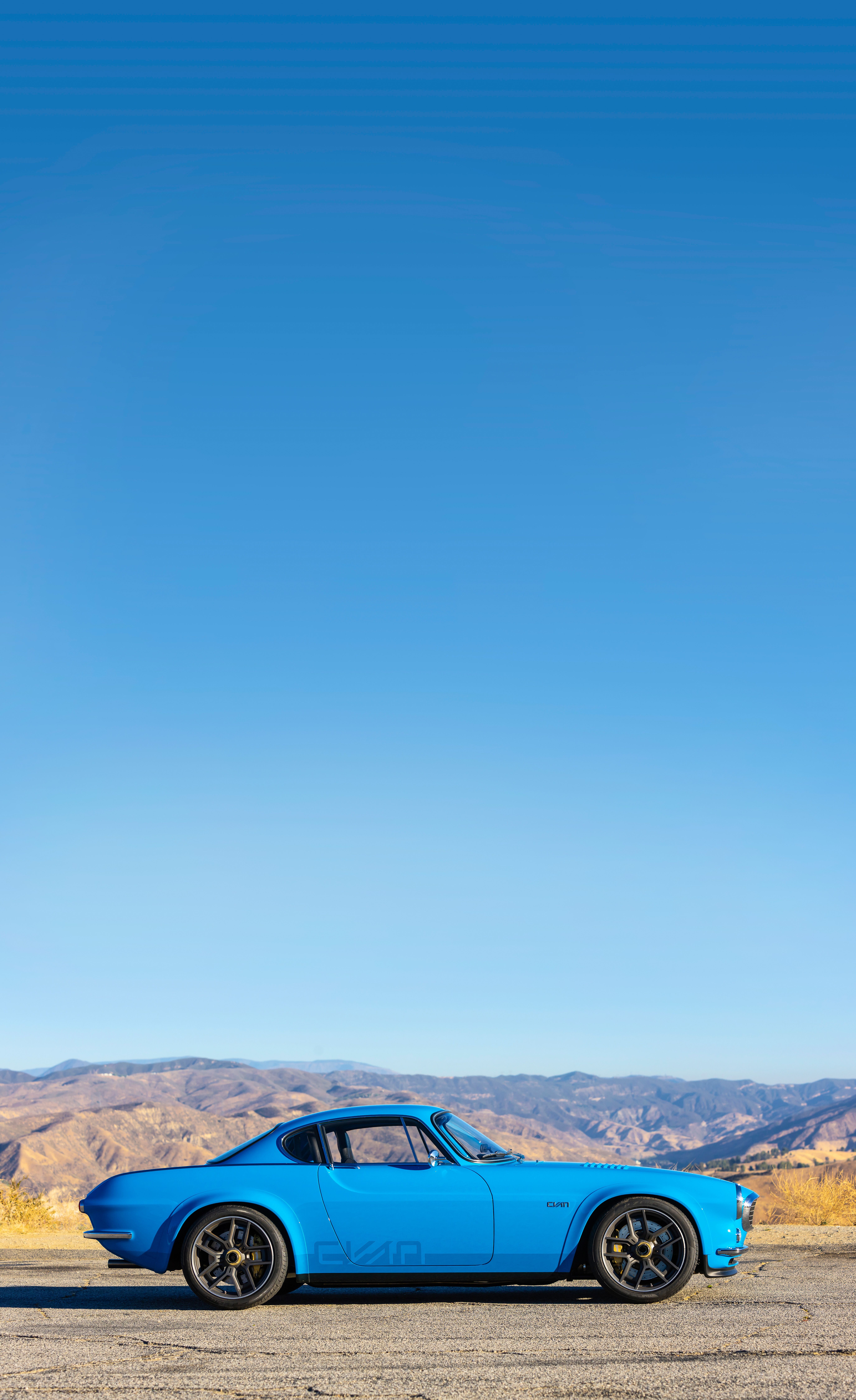 Volvo P1800 Cyan Racing Continuation Is a Carbon-Fiber Restomod