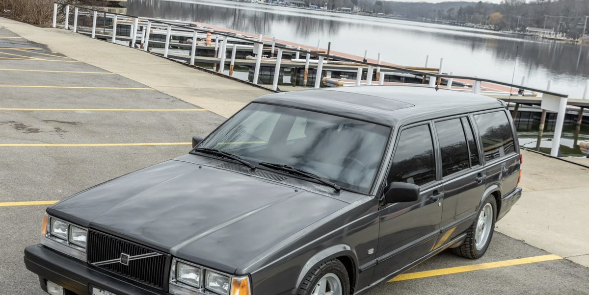 Paul Newman’s 1988 Volvo Station Wagon Is Today’s Auction Pick