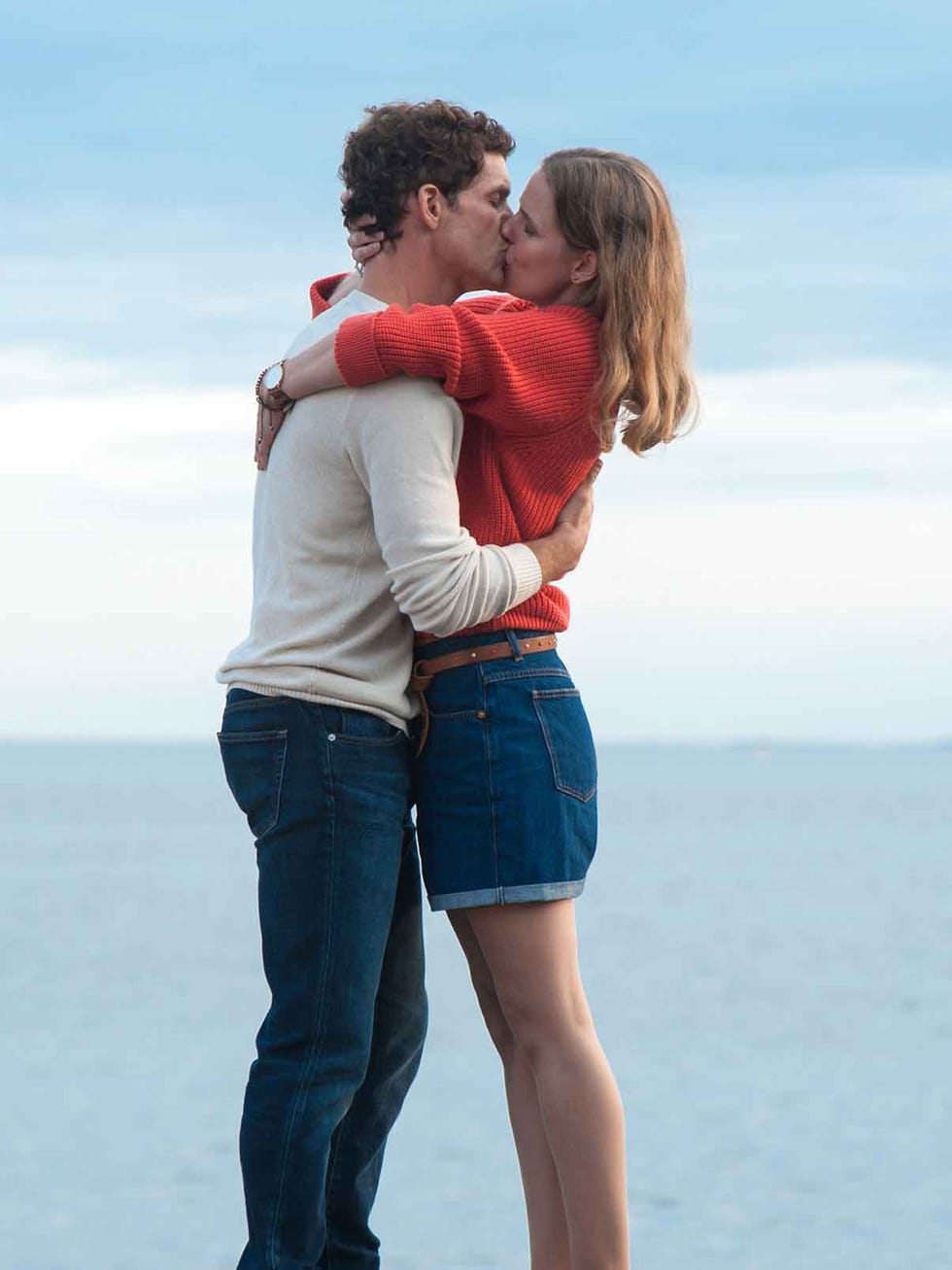 isabell polak y martin bretscheneider se besan en la película vuelta a casa, de la serie inga lindström