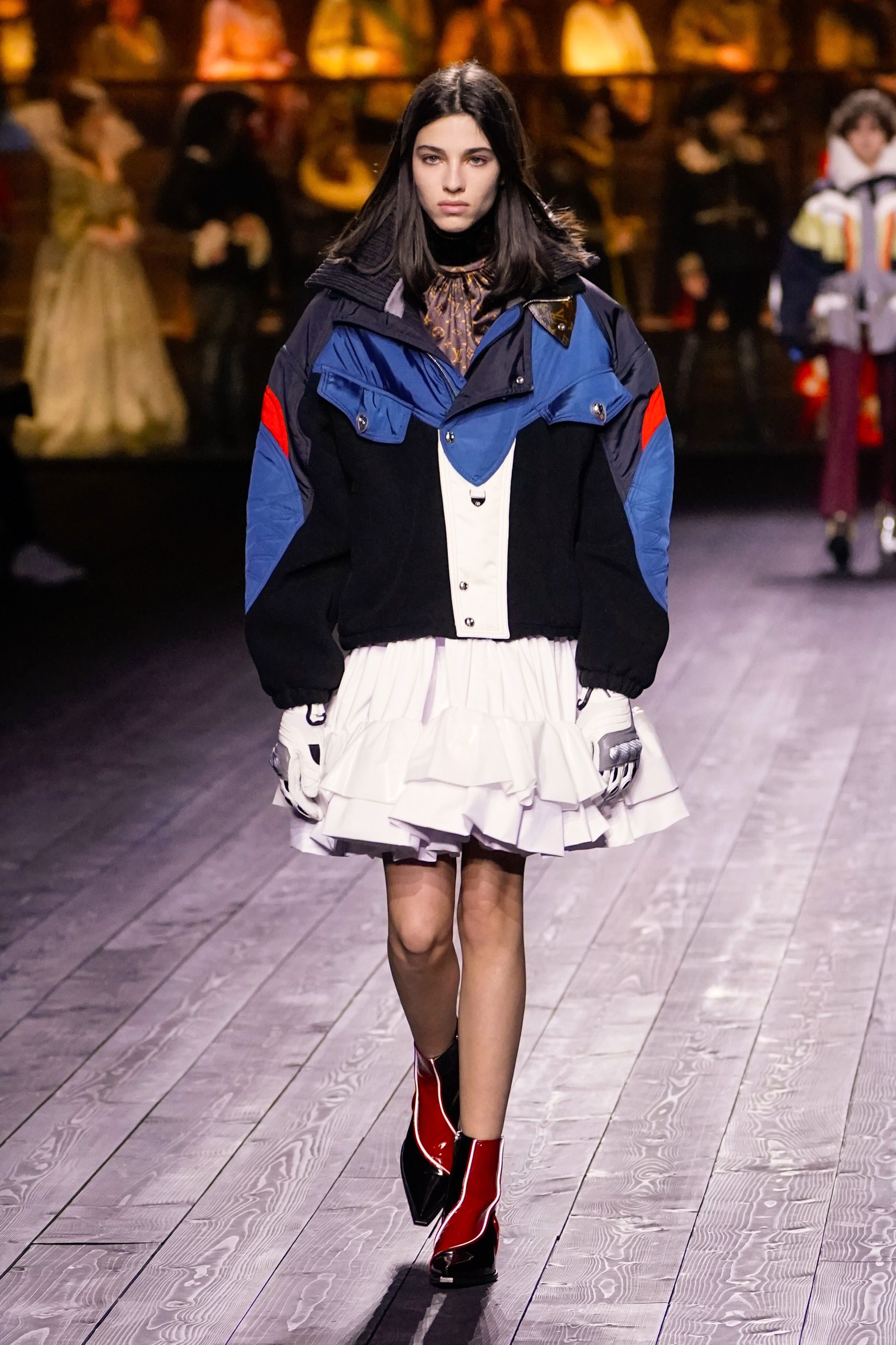 Louis Vuitton Fall/Winter 2023, Zendaya Pairs a Tiny Micro Bra With  Tiger-Print Boots