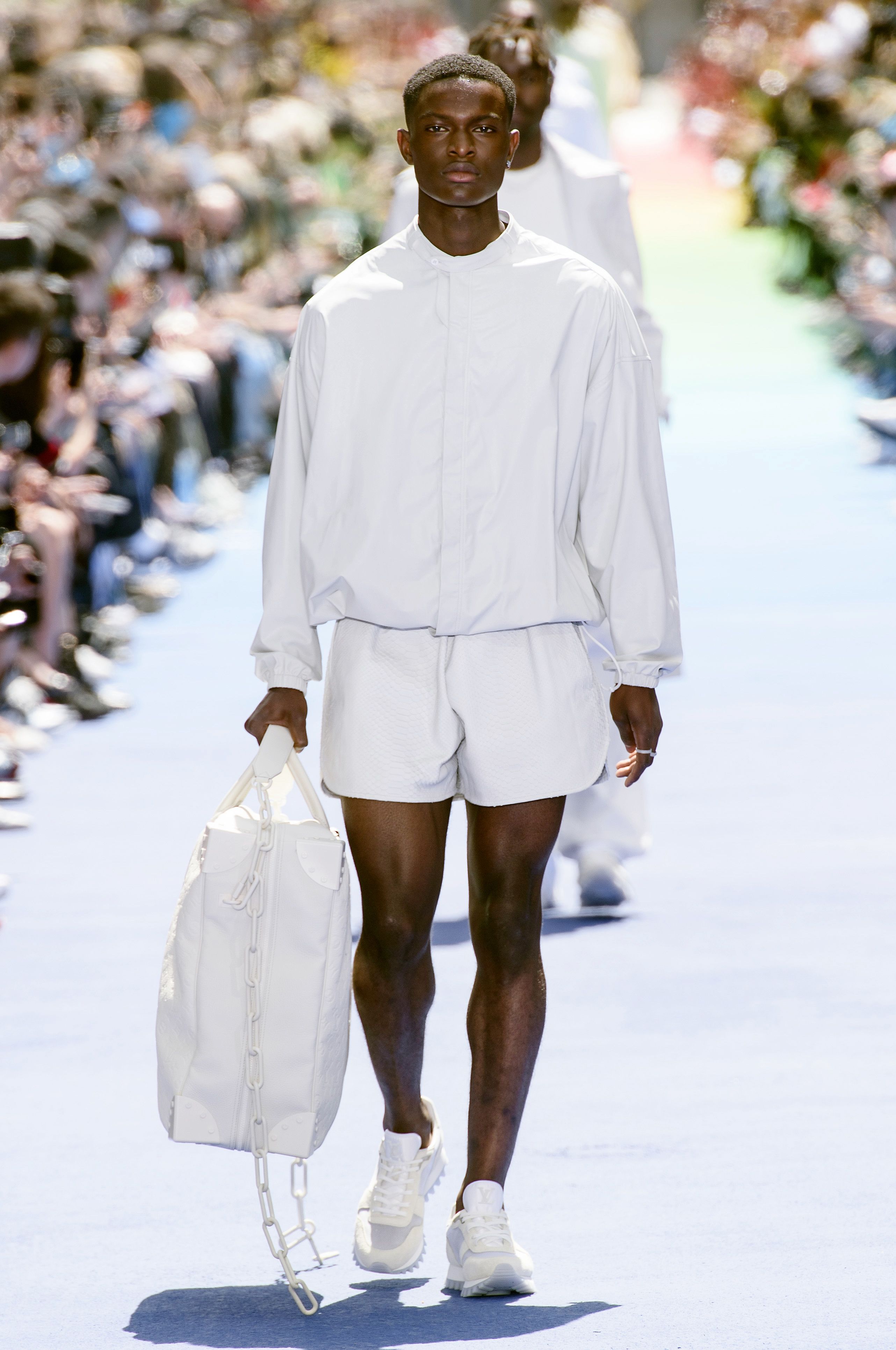 vestir de blanco en verano - El manual definitivo para hombre