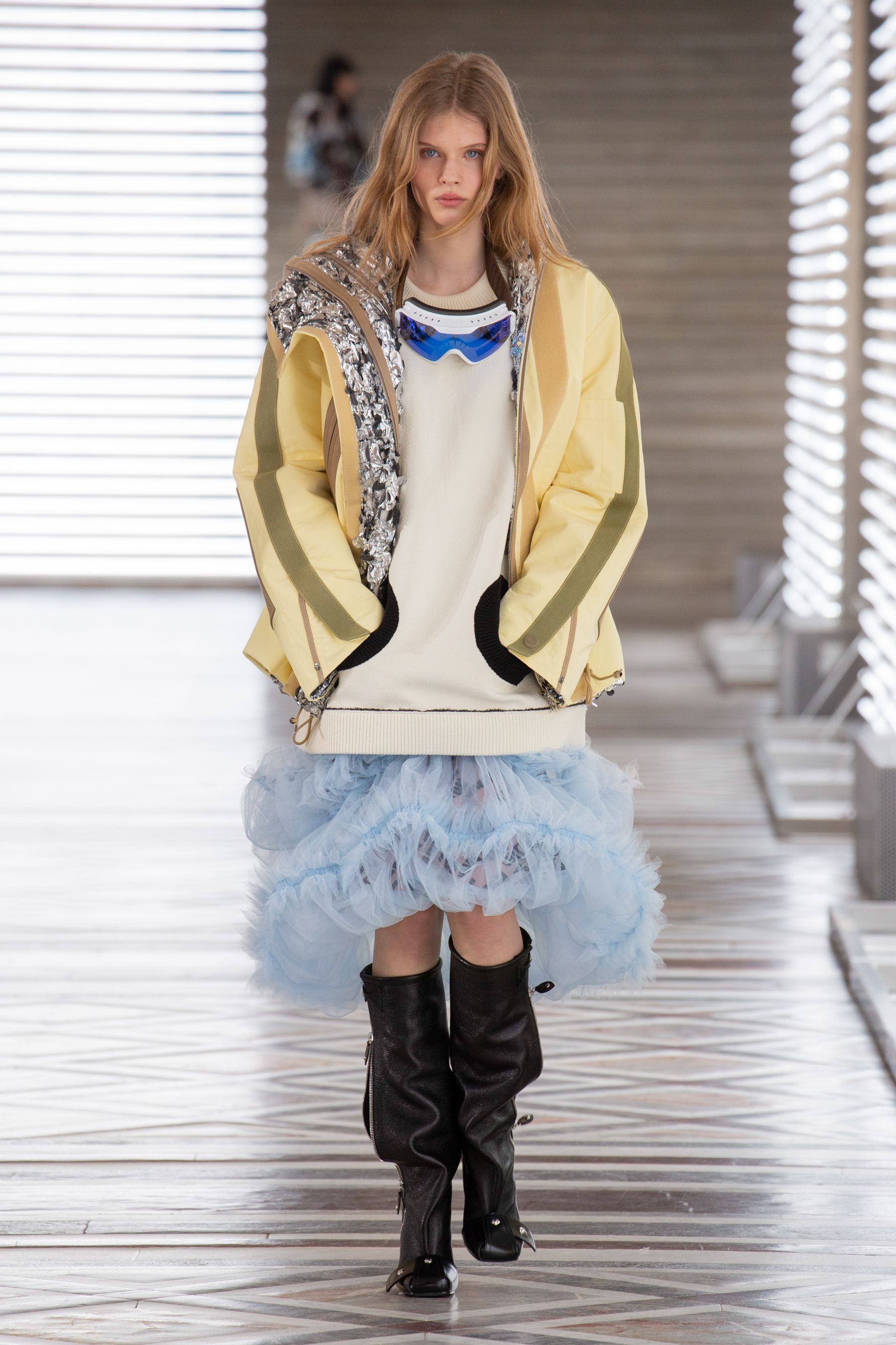 ルイヴィトン 本 ファッションアイ ギィブルダン フェンリー ルイ·ヴィトン】豪華ゲストが2025クルーズ·コレクションの