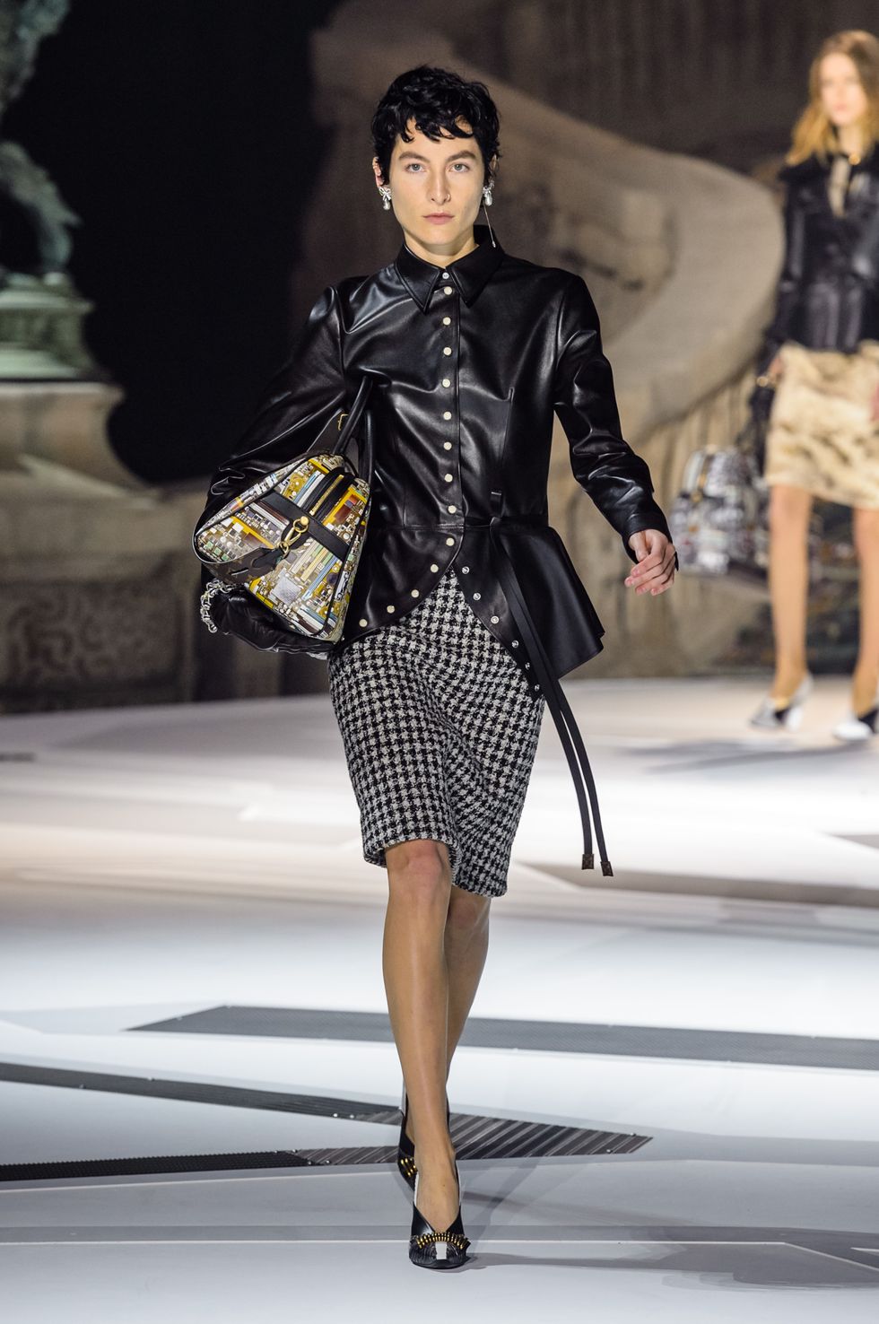 Fashion Week Handbags: Louis Vuitton Fall 2011