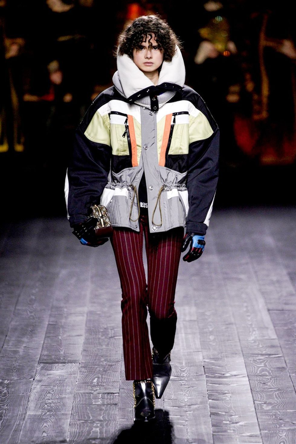 Giacche moda 2020 2021: i giubbotti di pelle della sfilata Louis Vuitton