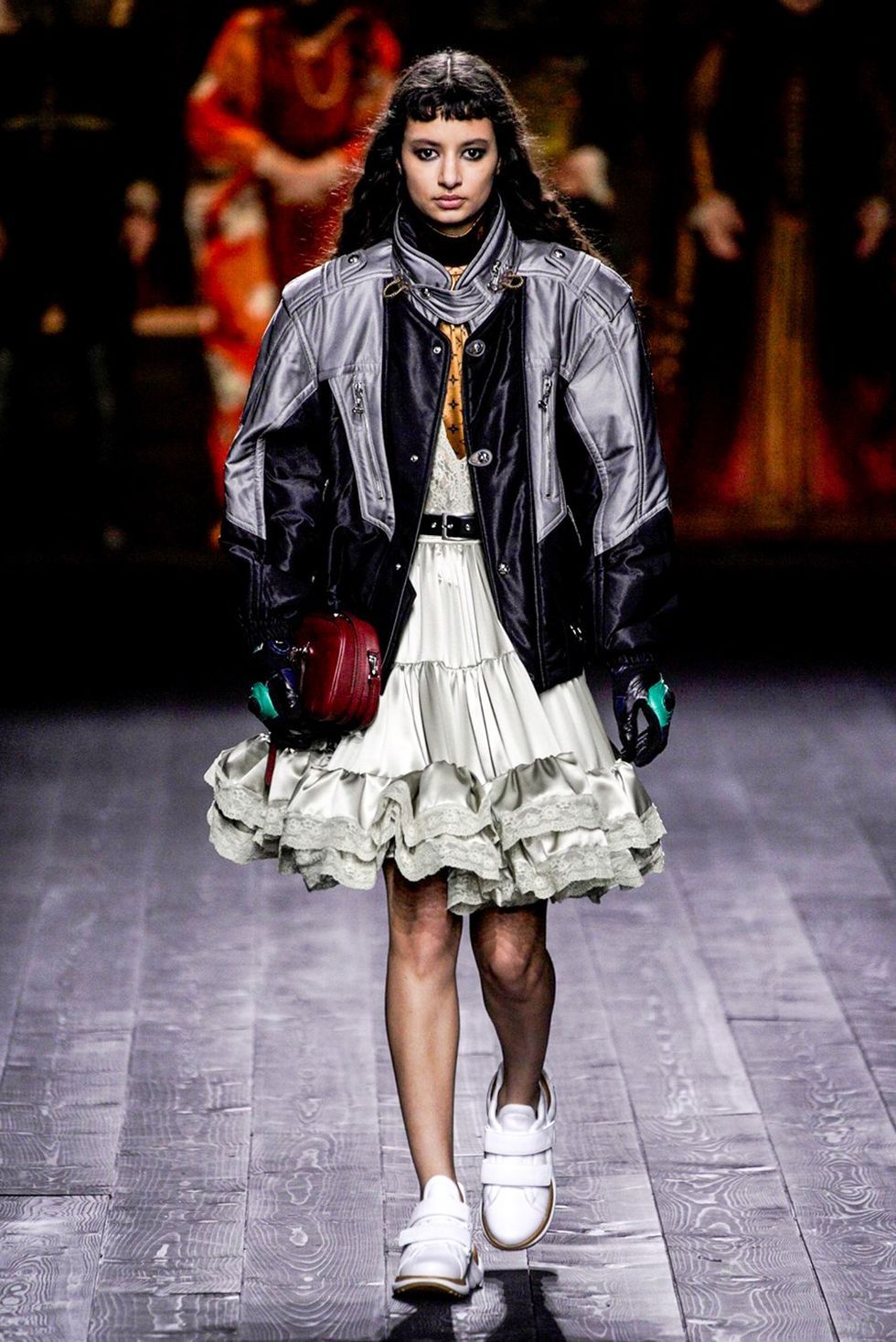 Louis Vuitton presenta le nuove giacche “gonfiabili” per la Spring